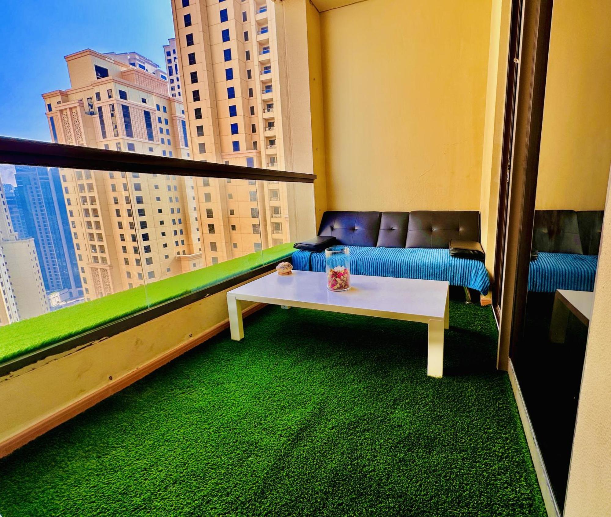 The Aero Hostel Dubaj Exteriér fotografie