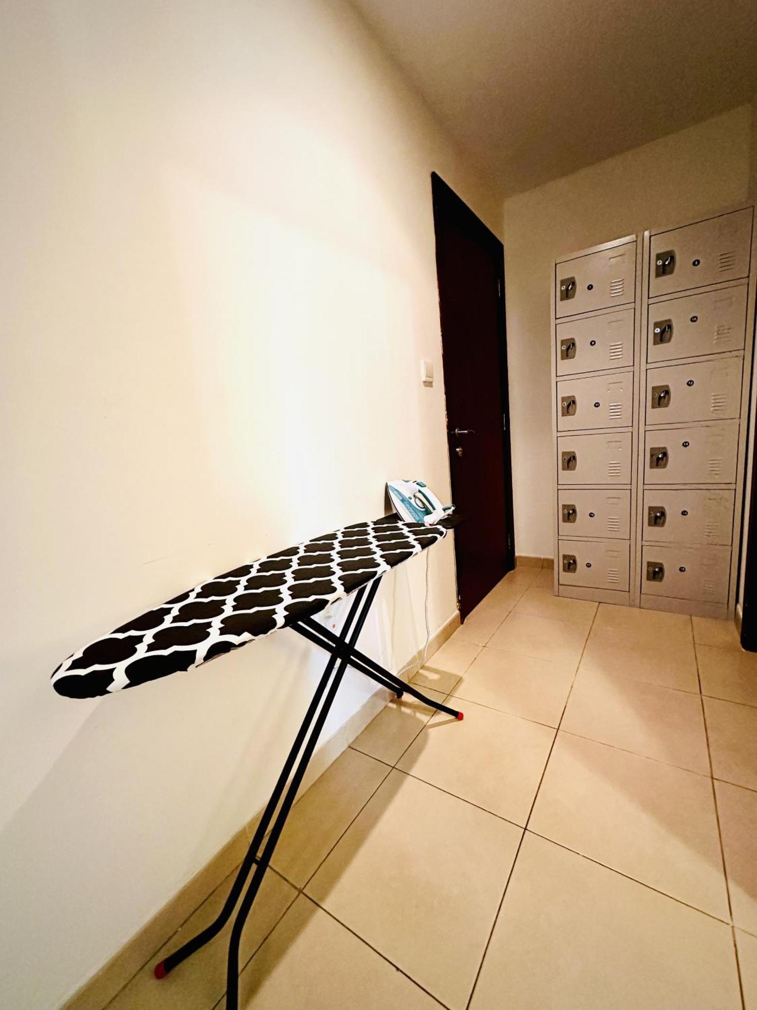 The Aero Hostel Dubaj Exteriér fotografie